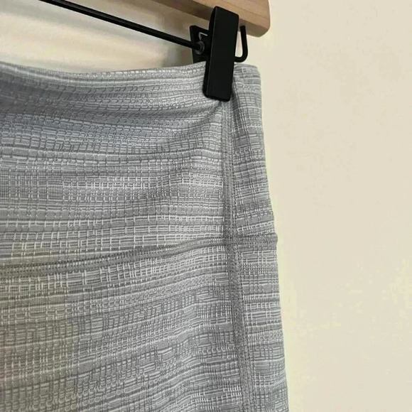 Athleta High Rise Jacquard Chaturanga Tight Leggings - Picture 6 of 10